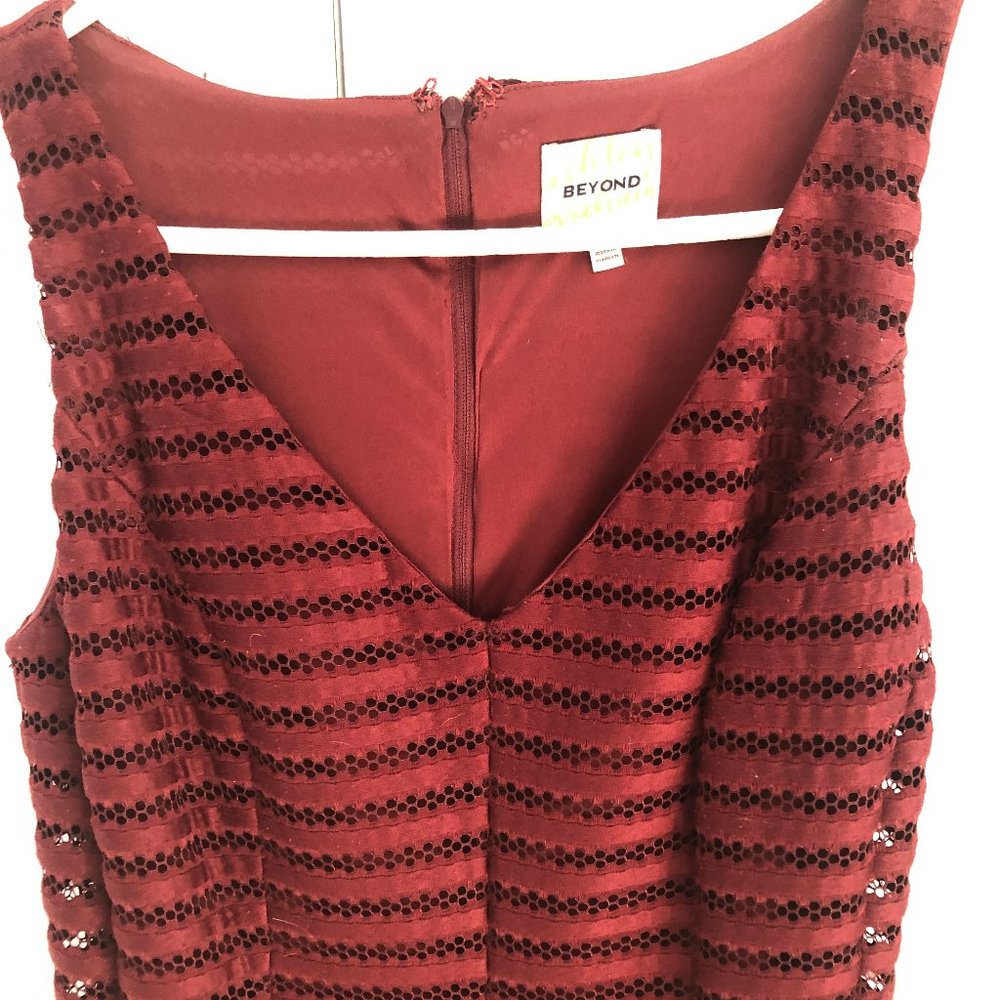 Ashley Graham Beyond Burgundy dress Sleeveless Lace. Size 6. Wine color